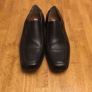Dress shoes